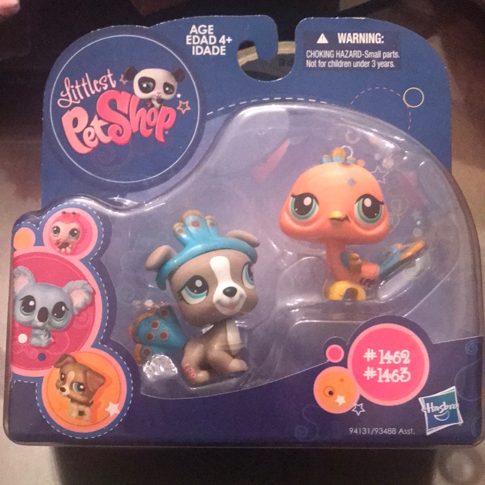 NIB Littlest Pet Shop LPS Dog Peacock 1462 1463